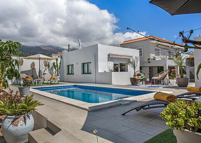 Holiday home Piscina Climatizada