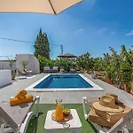 Piscina Climatizada Hébergement de vacances La Hidalga